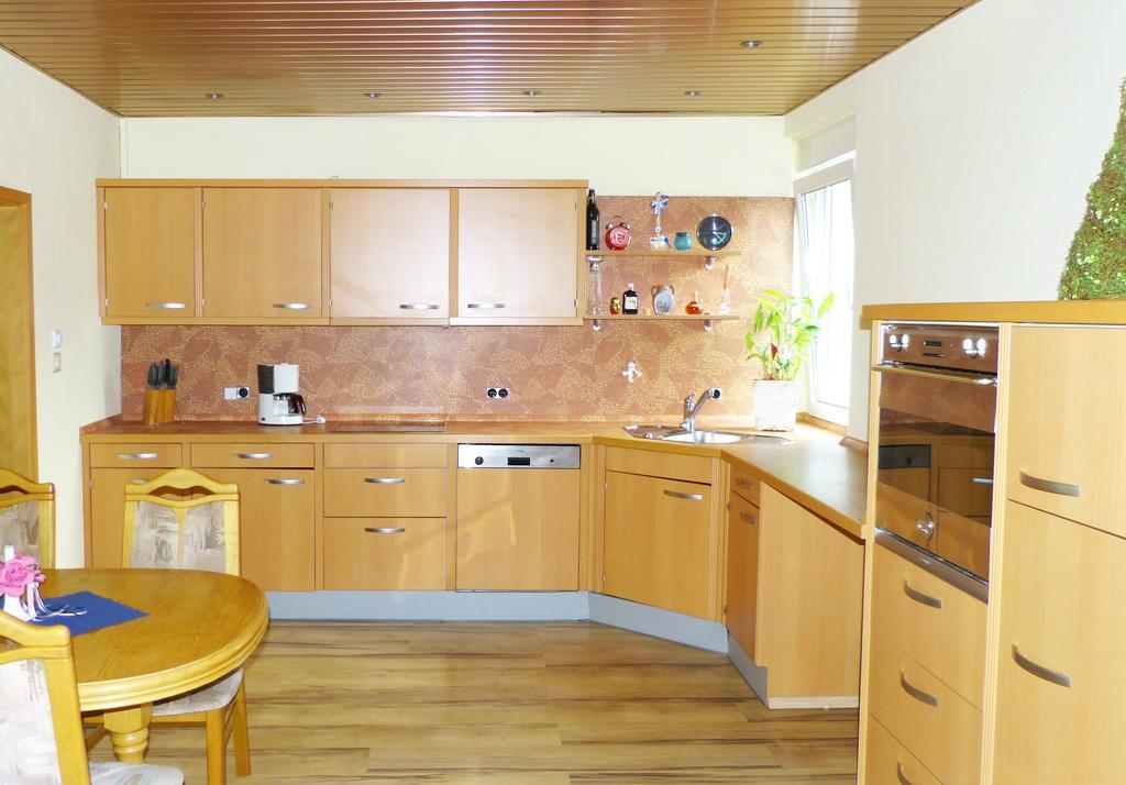 Messe-zimmer Tus-treff Dusseldorf