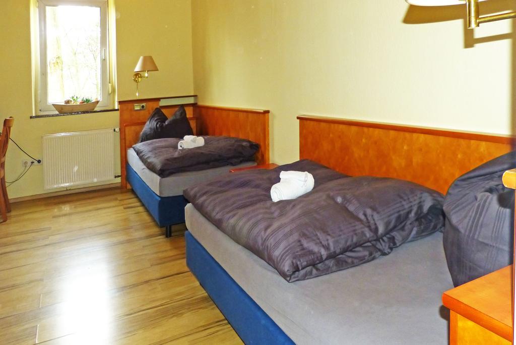 Messe-zimmer Tus-treff Dusseldorf